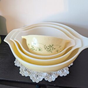 PYREX nesting bowl set Shenandoah Cinderella 1981-1986